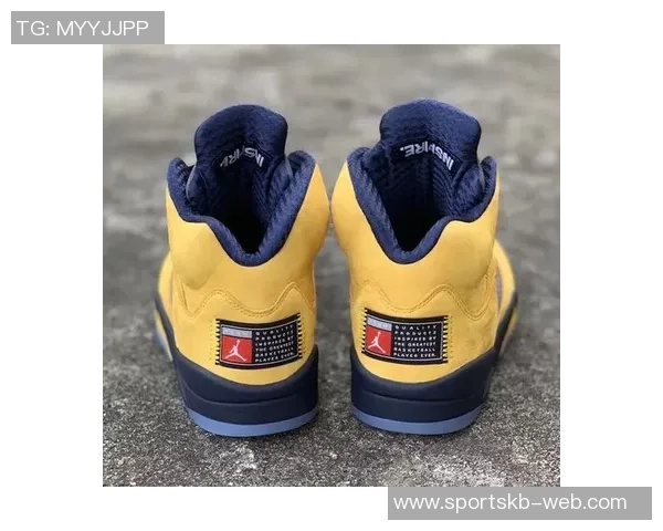 肯塔基大学推出全新Kobe5PE校队配色引发球迷热议 肯塔基大学推出全新Kobe5PE校队配色引发球迷热议